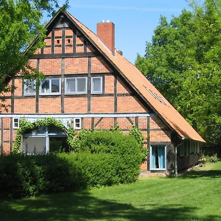 Schwalbennest * Trebel